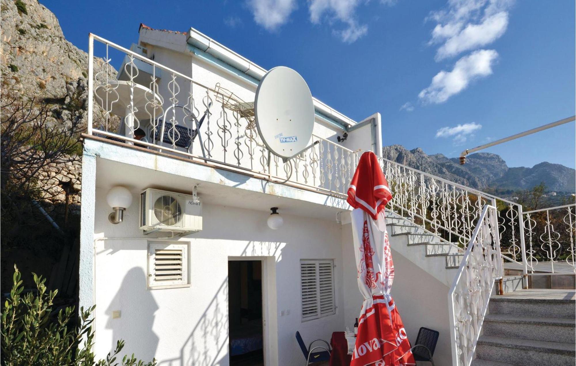 Gorgeous Apartment In Omis With House Sea View מראה חיצוני תמונה