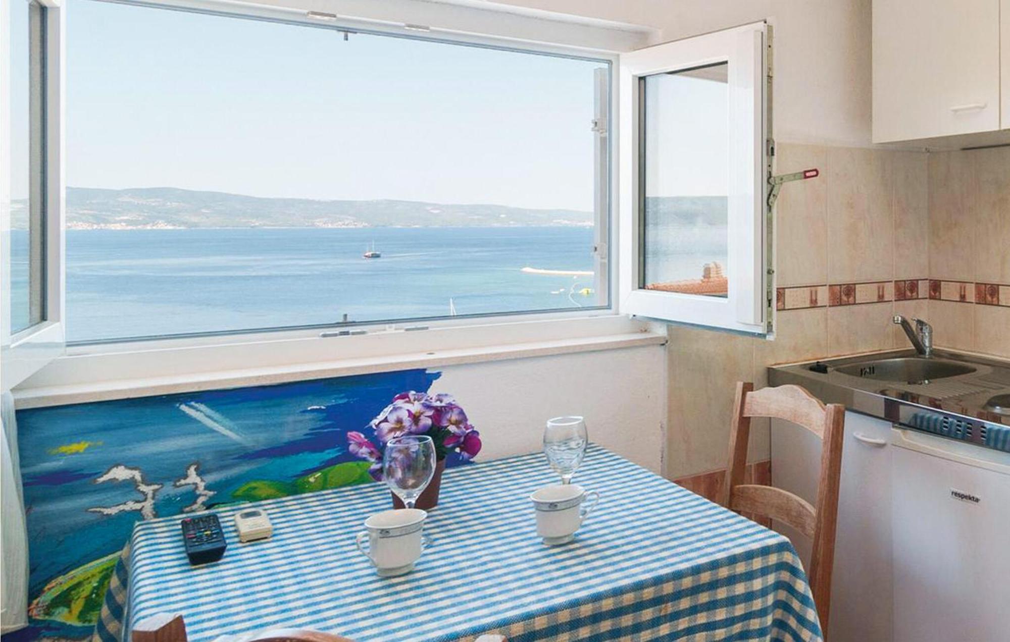 Gorgeous Apartment In Omis With House Sea View מראה חיצוני תמונה